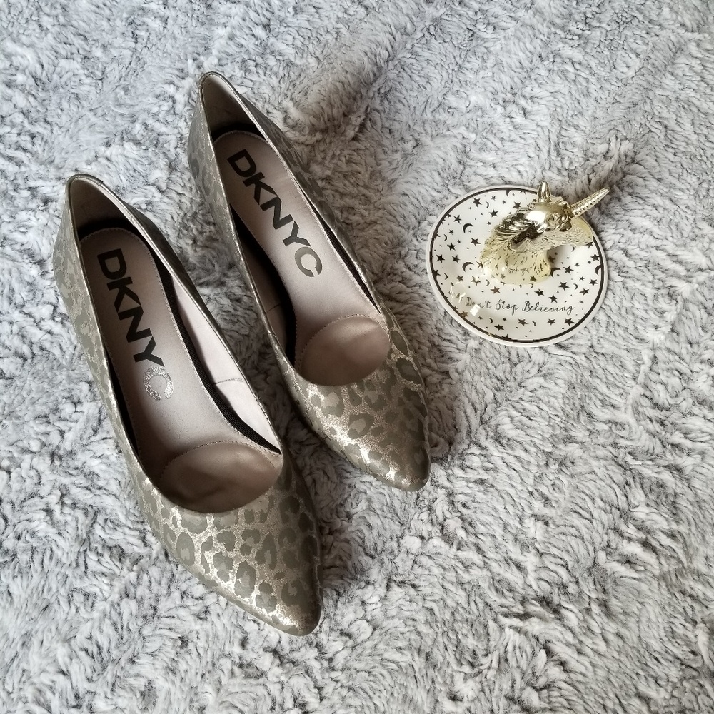 💛HOST PICK💛 NIB DKNYC Leopard Print Pumps